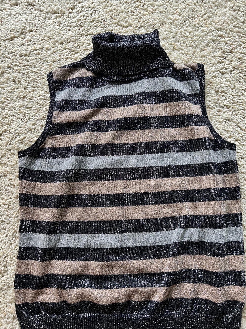 Cable & Gauge Sleeveless Turtleneck Sweater - Black, Gray & Brown